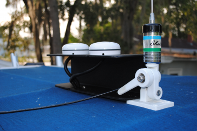 Dual GPS T Top Mount ila_rendered