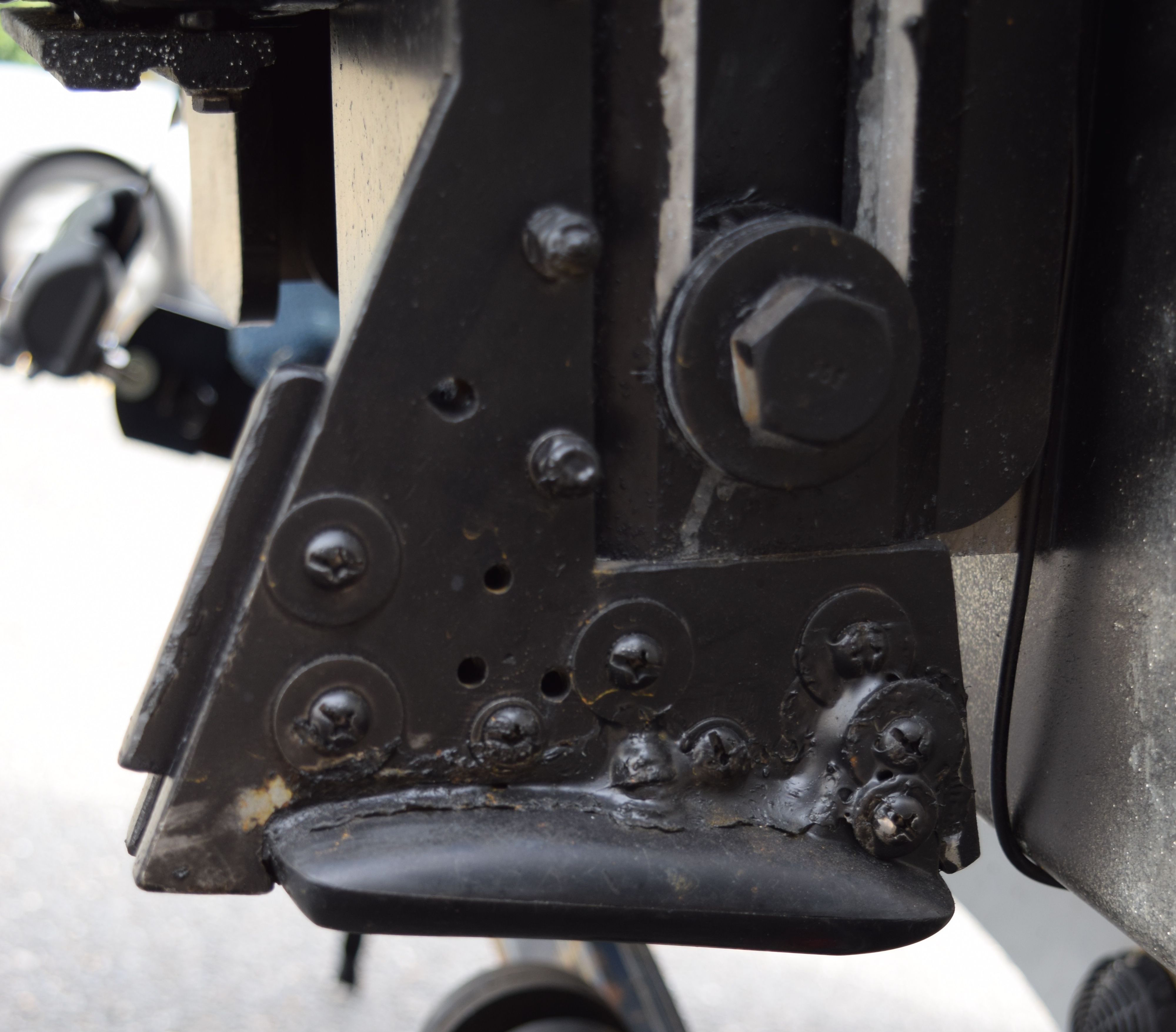 What kind of plastic is the Transducer made from? (XTM-9-HDSI-180-T) ila_rendered